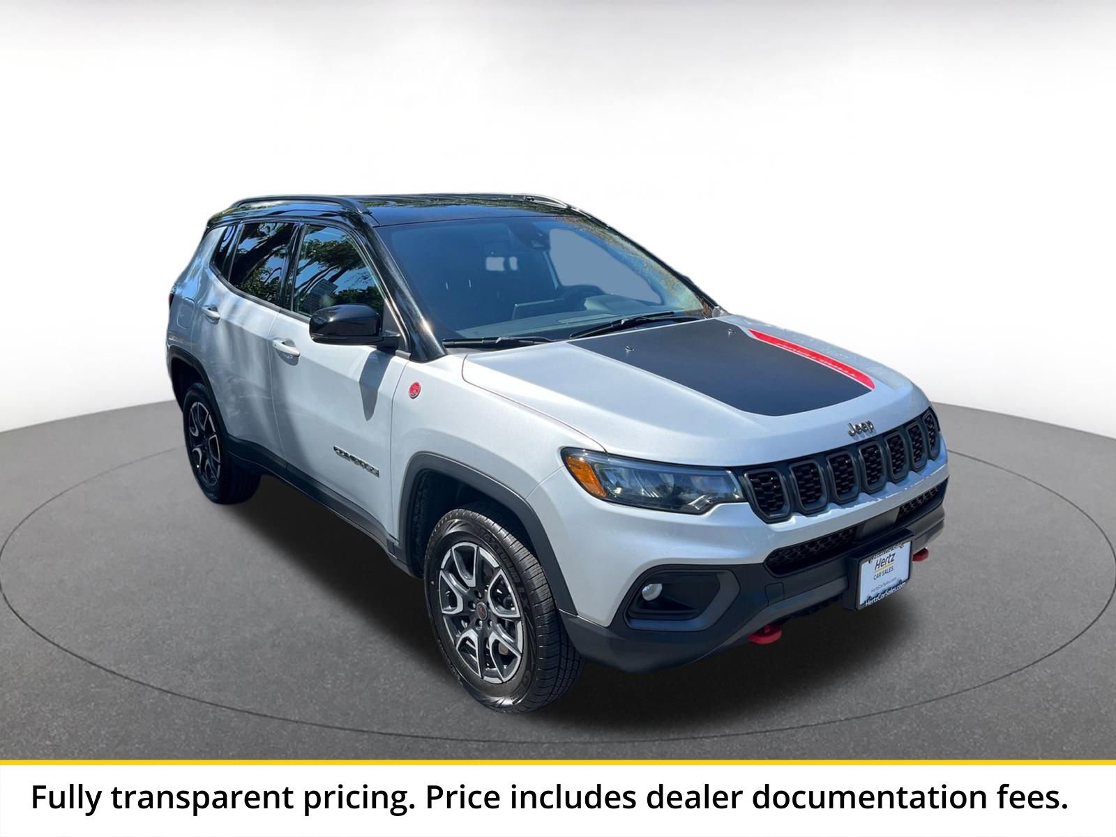 Used 2025 Jeep Compass Trailhawk AWD/4WD image 1