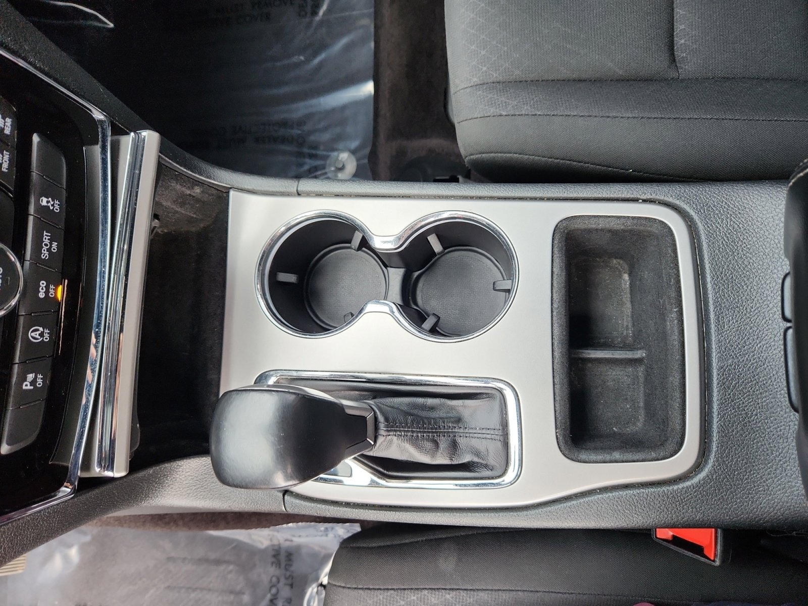 Used 2019 Jeep Grand Cherokee Laredo w/ 18" Wheel & 8.4" Radio Group image 15