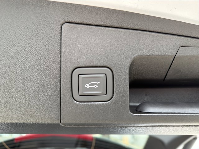 New 2026 Cadillac XT5 Sportv w/ LPO, Floor Liner Package image 36