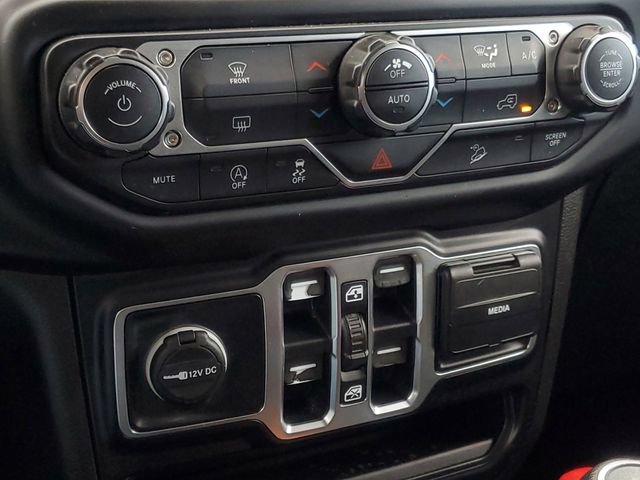 Used 2020 Jeep Wrangler Unlimited Sahara image 23