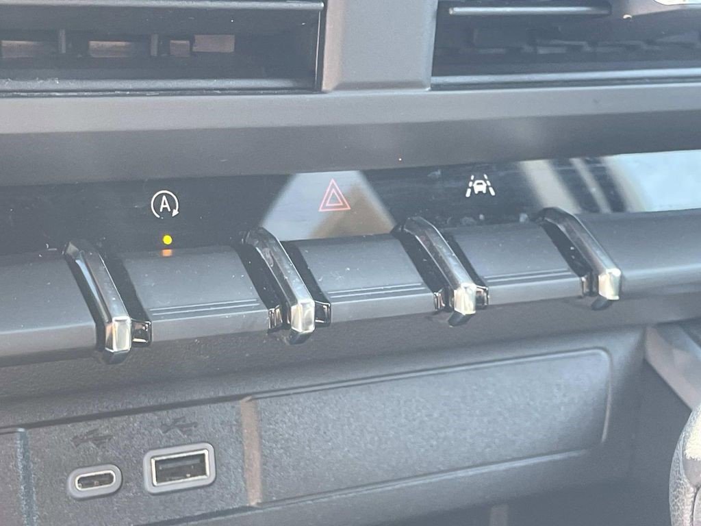 Certified 2023 Chevrolet Colorado W/T w/ Technology Package image 27