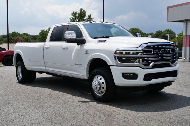 Used 2026 RAM 3500 Longhorn AWD/4WD image 4