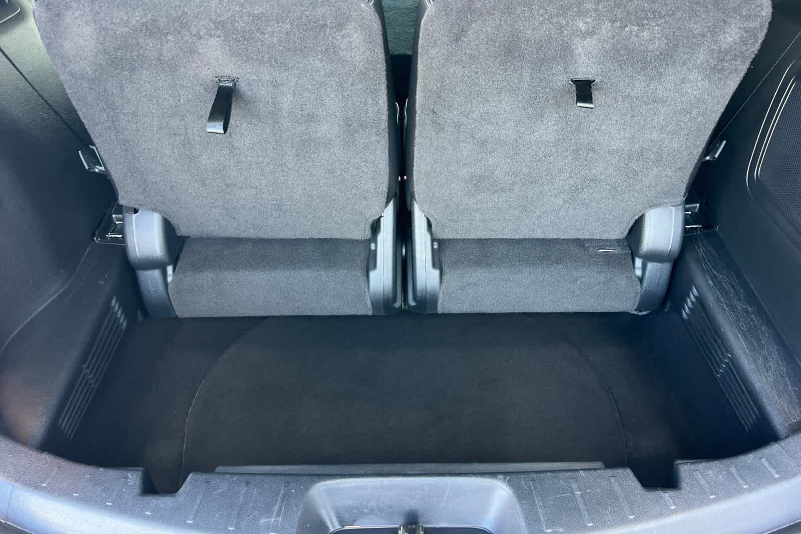 Used 2017 Ford Explorer Platinum image 14