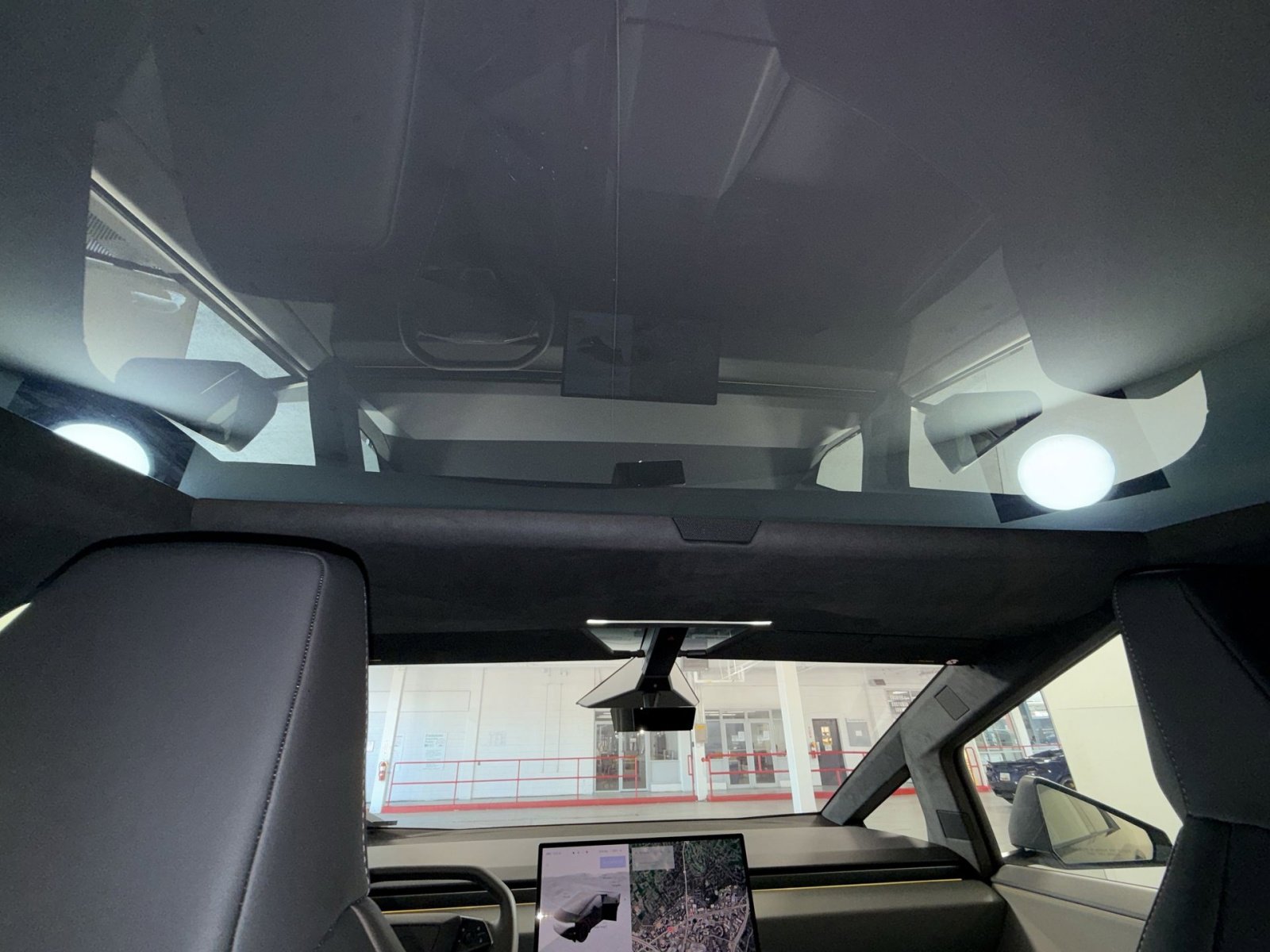 Used 2025 Tesla Cybertruck AWD Crew Cab image 24