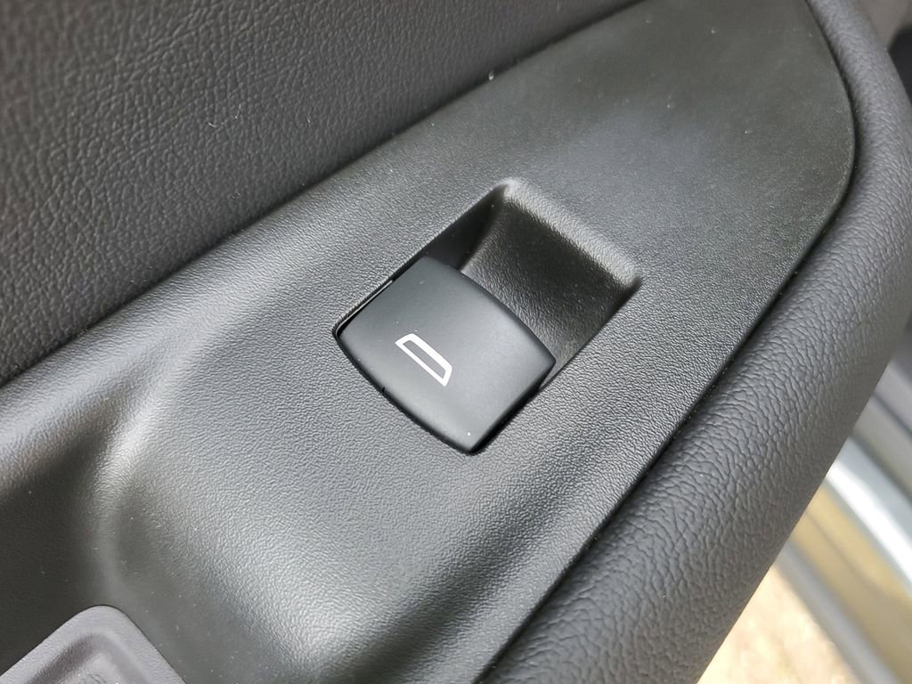 Used 2019 Chevrolet Blazer LT w/ Sound & Technology Package image 15