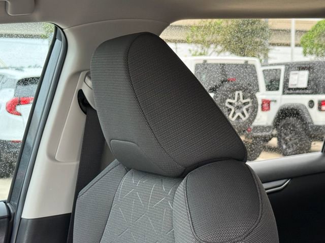 Used 2022 Toyota RAV4 XLE w/ Convenience Package image 16