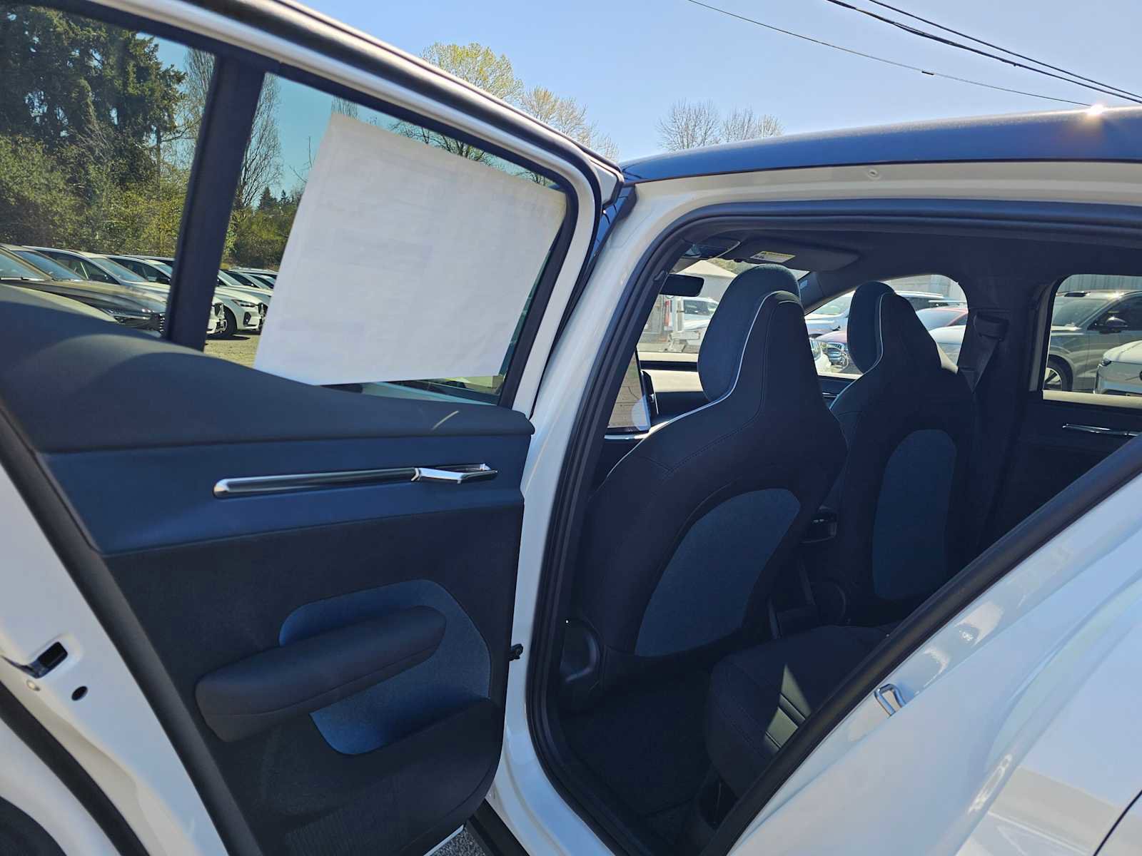 New 2026 Volvo EX30 Plus w/ Climate Package image 17