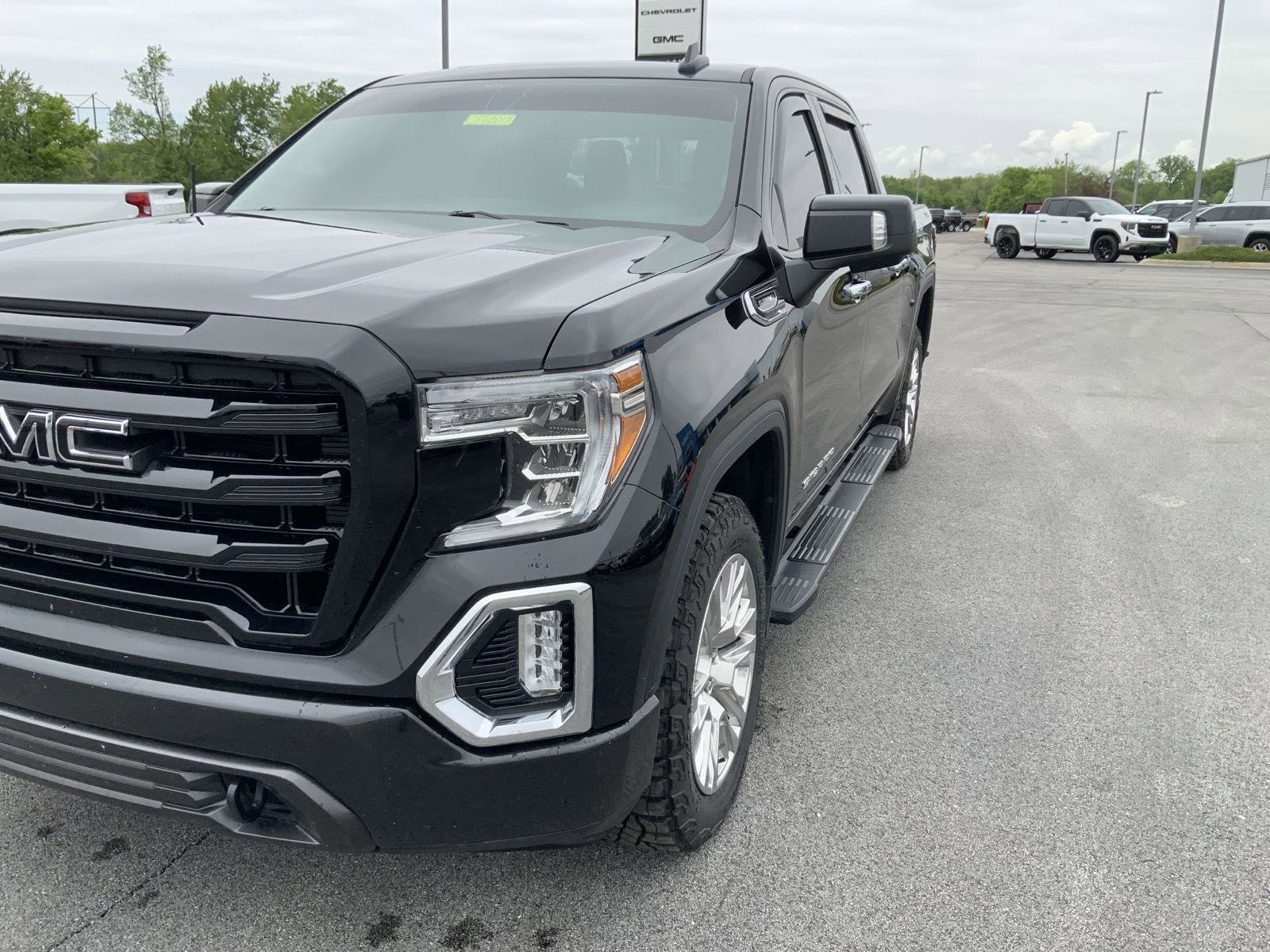 Used 2019 GMC Sierra 1500 SLT w/ SLT Convenience Package AWD/4WD image 14