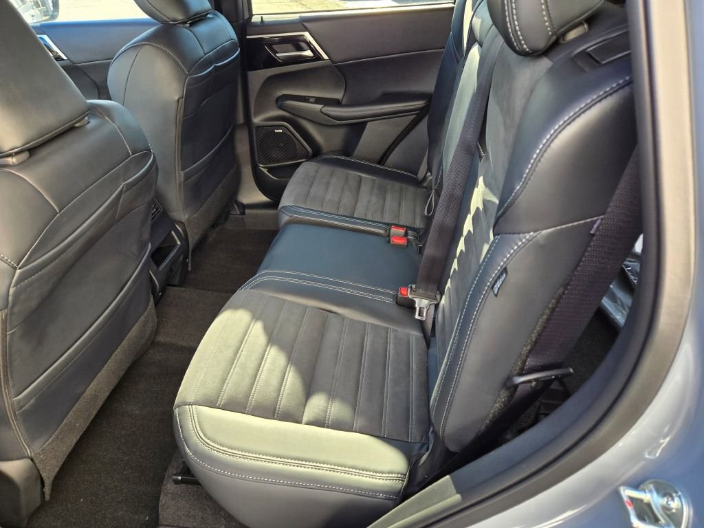 New 2026 Mitsubishi Outlander Trail Edition image 13