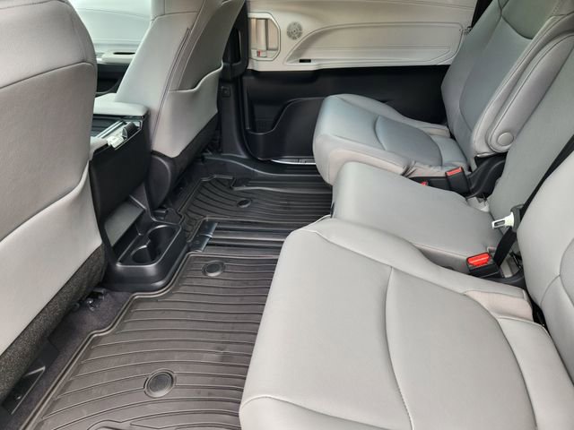 New 2026 Toyota Sienna XLE FWD image 23