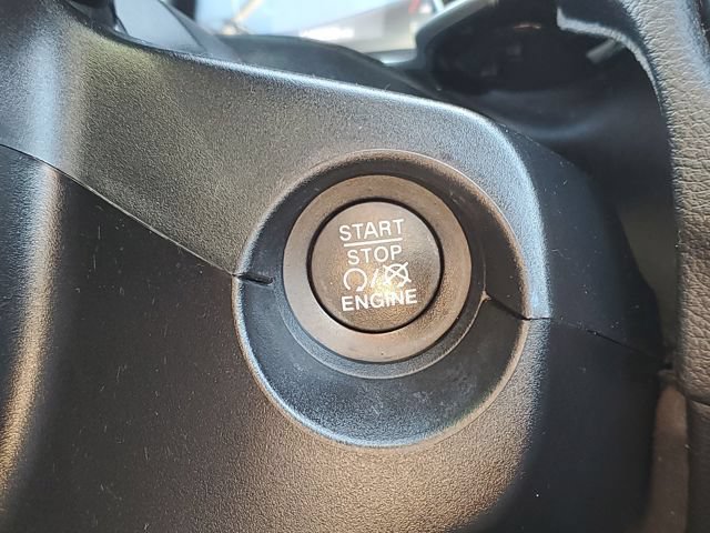 Used 2021 Jeep Compass Latitude FWD image 13