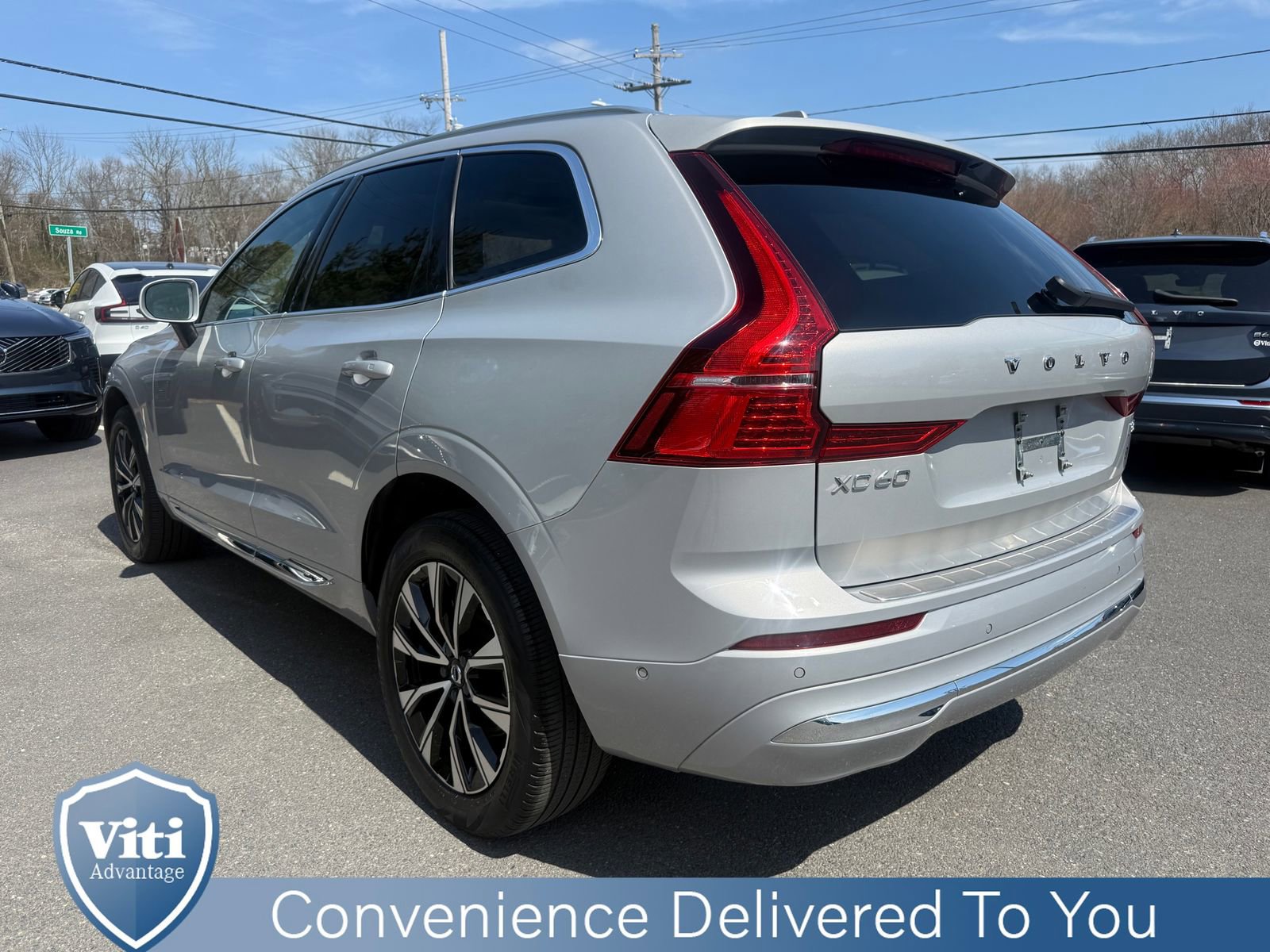 Certified 2023 Volvo XC60 B5 Plus w/ Climate Package AWD/4WD image 6