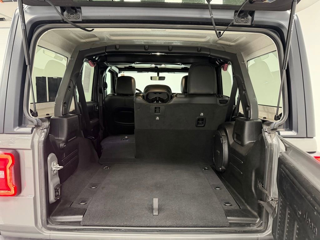 Used 2021 Jeep Wrangler Unlimited Sahara w/ Dual Top Group image 27