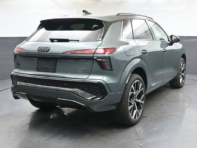 New 2026 Audi Q3 quattro 2.0T AWD/4WD image 5