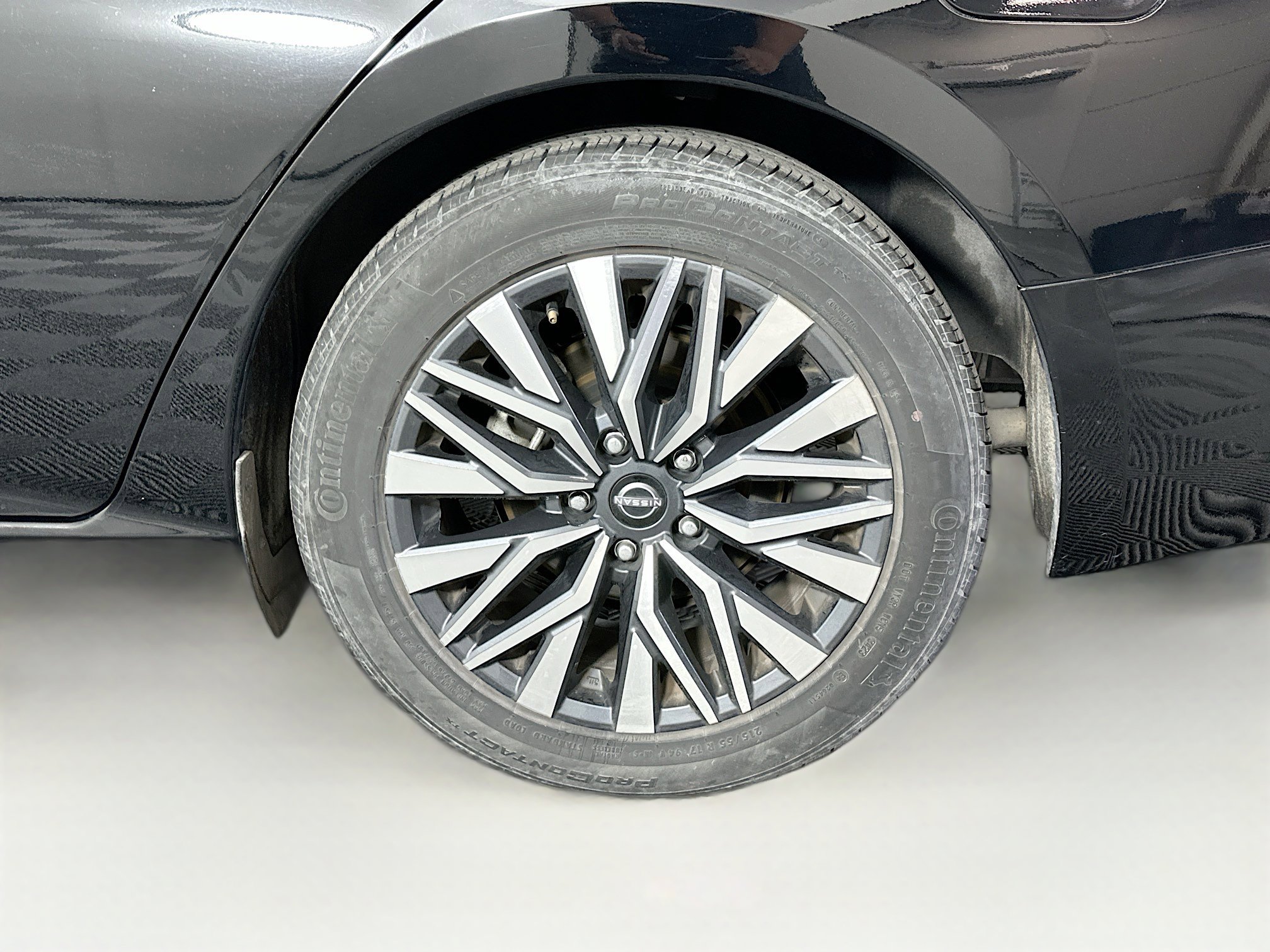 Used 2024 Nissan Altima 2.5 SV image 11