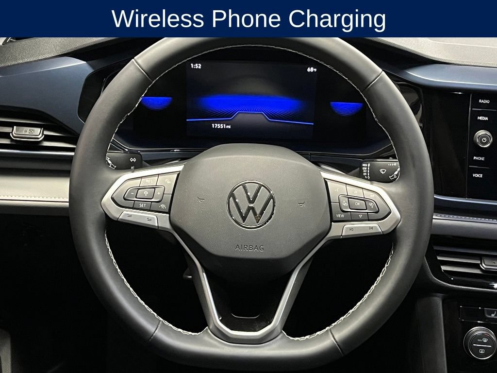 Certified 2024 Volkswagen Taos SE w/ Panoramic Sunroof Package AWD/4WD image 9