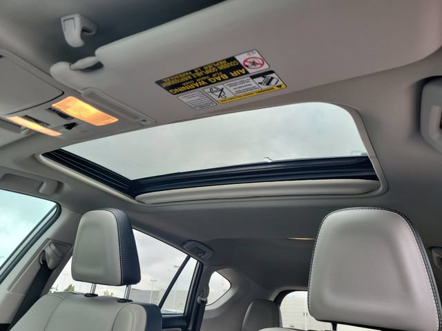 Used 2017 Toyota RAV4 Platinum w/ All Weather Liner Package AWD/4WD image 29