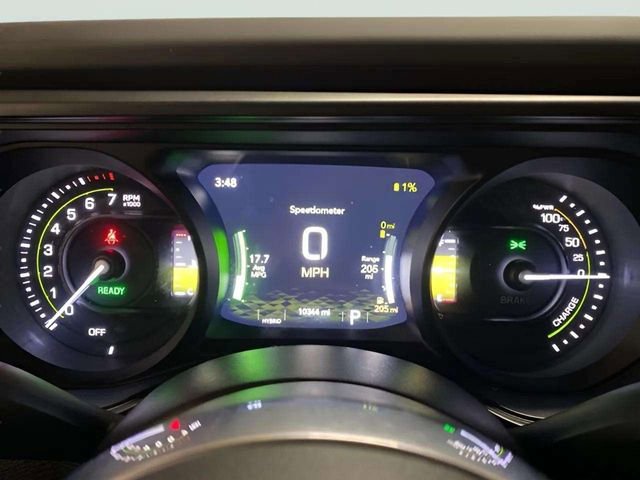 Used 2025 Jeep Wrangler Unlimited Sahara w/ Safety Group image 19