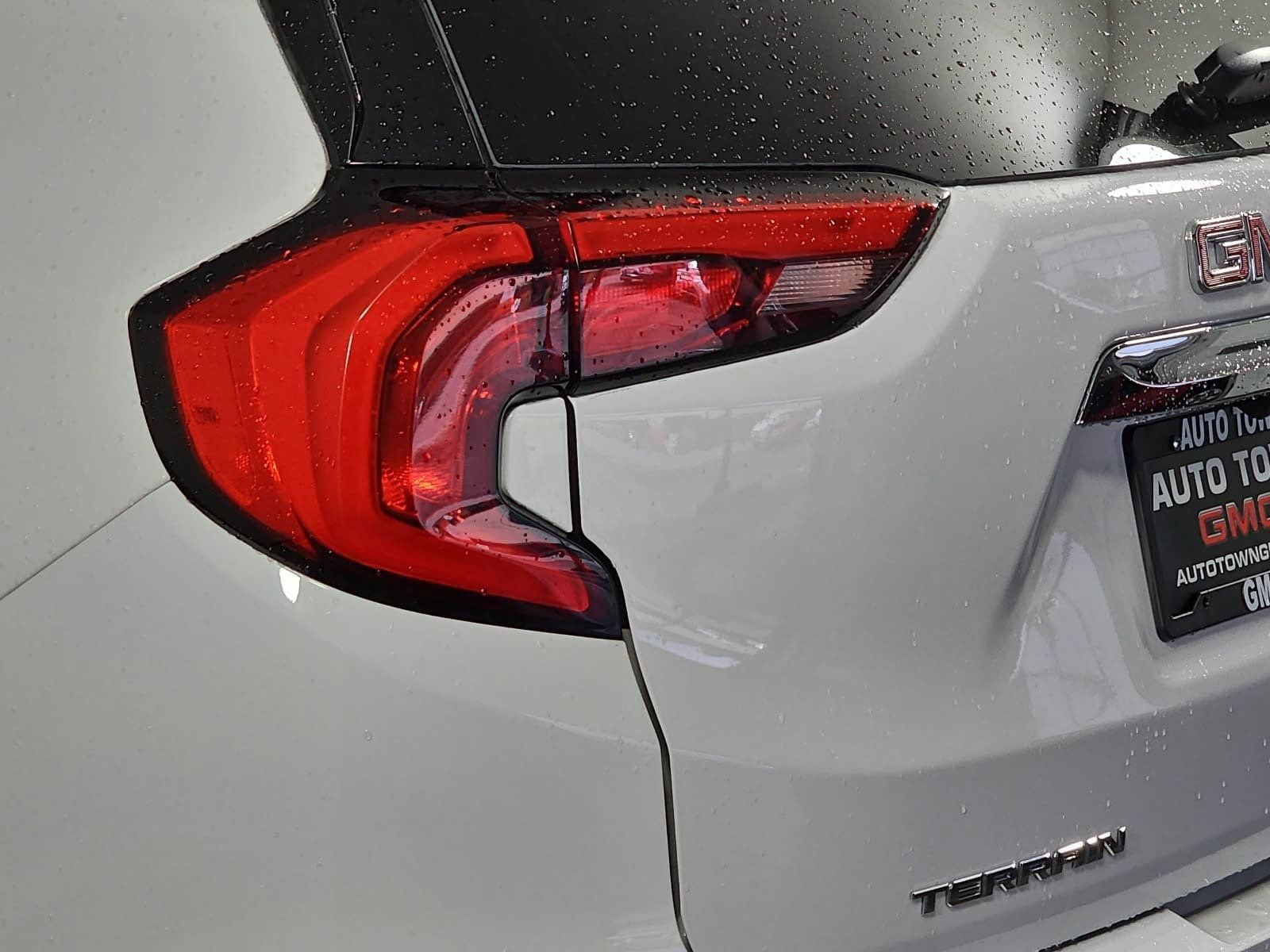 Used 2018 GMC Terrain Denali w/ Advanced Safety Package FWD image 28