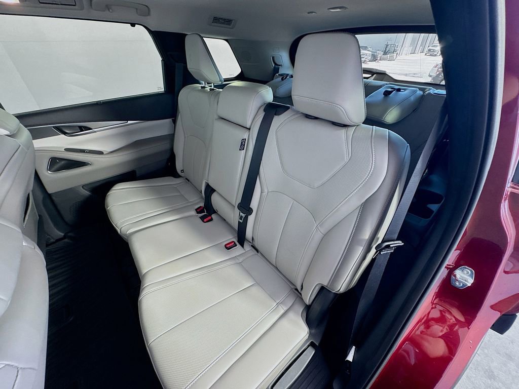 Certified 2026 INFINITI QX60 Luxe w/ Cargo Package FWD image 26
