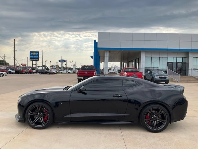 Used 2018 Chevrolet Camaro SS RWD image 30