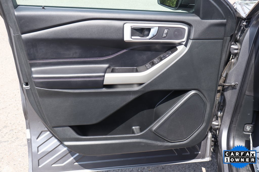 Used 2021 Ford Explorer XLT image 13