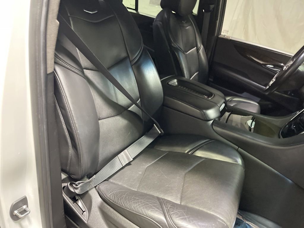 Used 2019 Cadillac Escalade Platinum AWD/4WD image 11