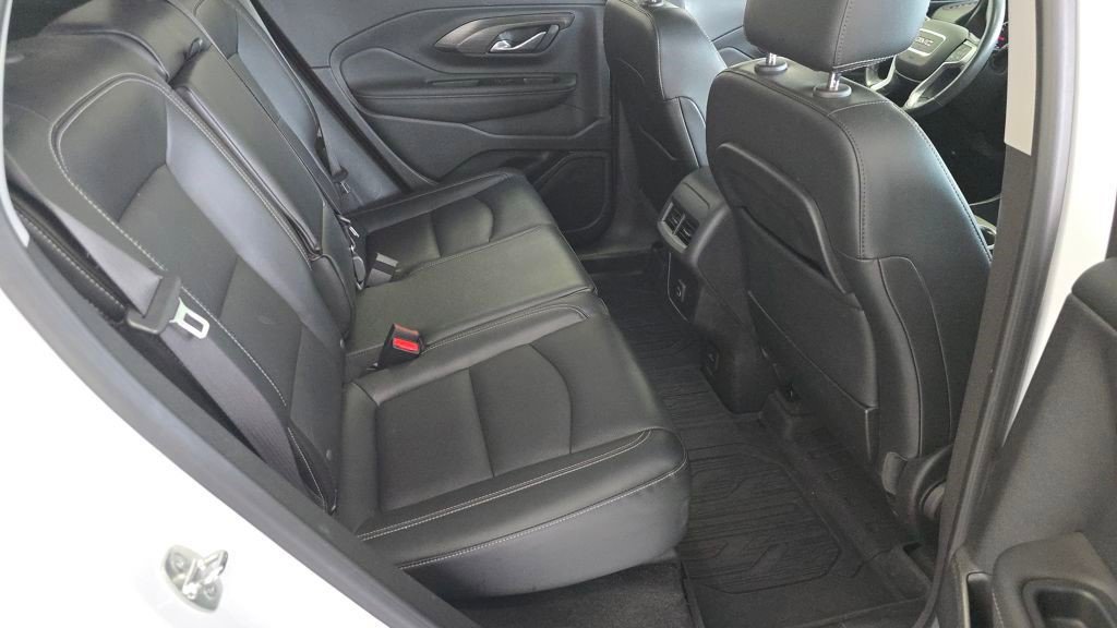 Certified 2022 GMC Terrain SLT w/ Tech Package image 6