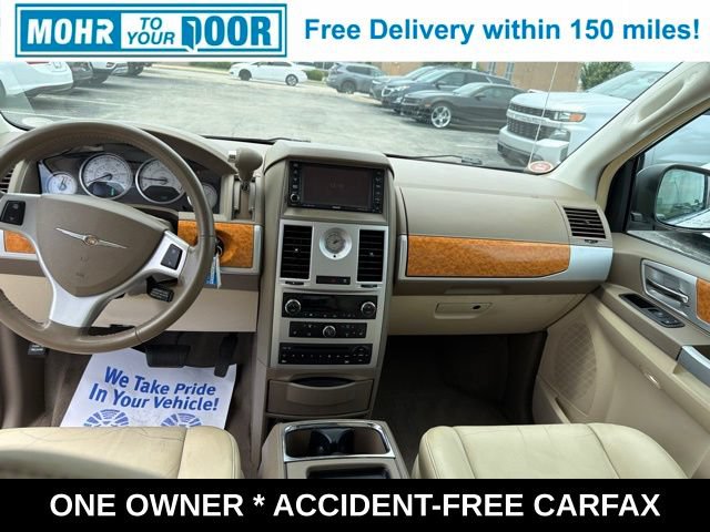 Used 2010 Chrysler Town & Country Limited w/ Entertainment Group #3 FWD image 33