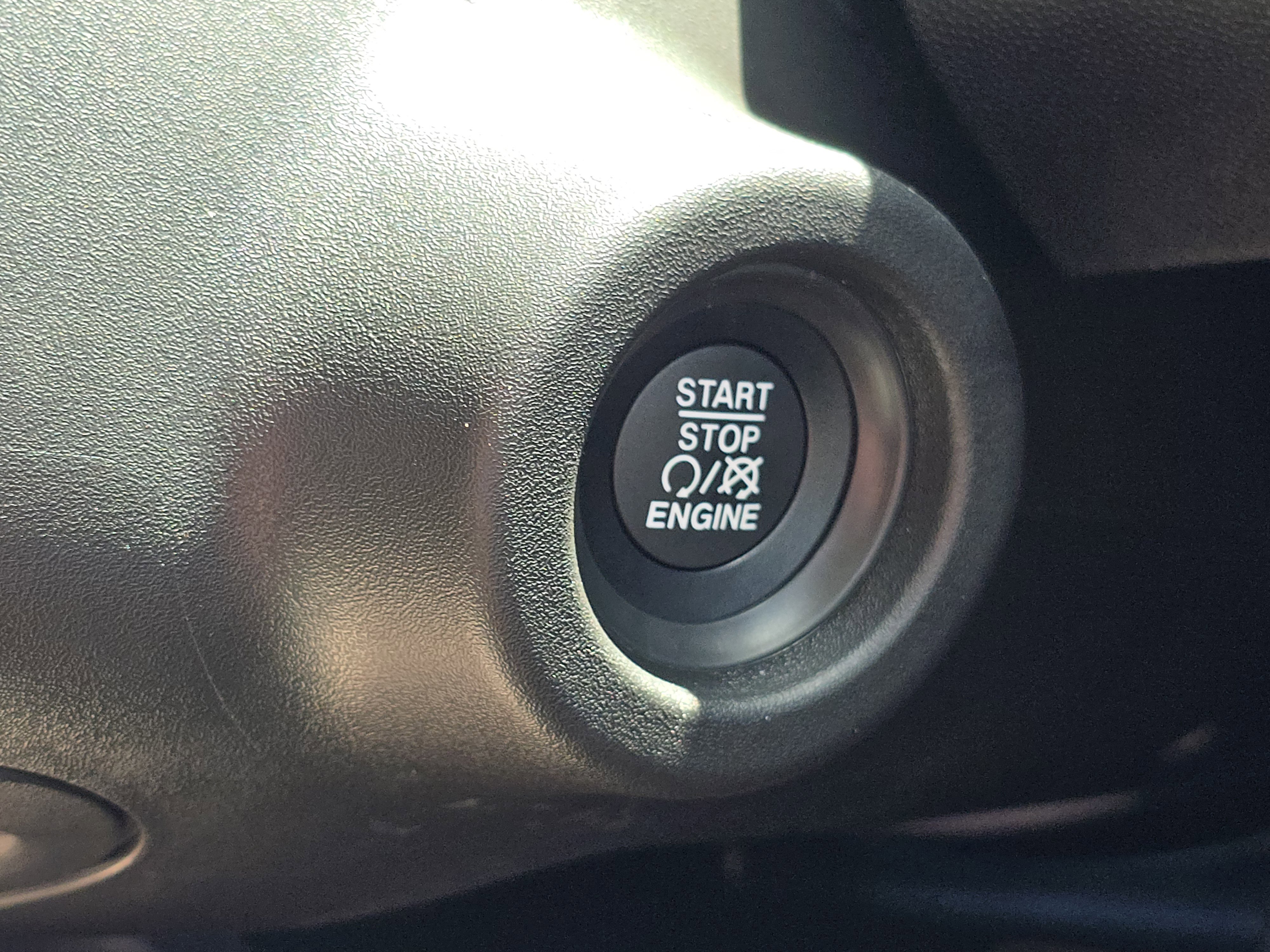 New 2026 RAM ProMaster 3500 w/ Premium Convenience Group FWD image 8