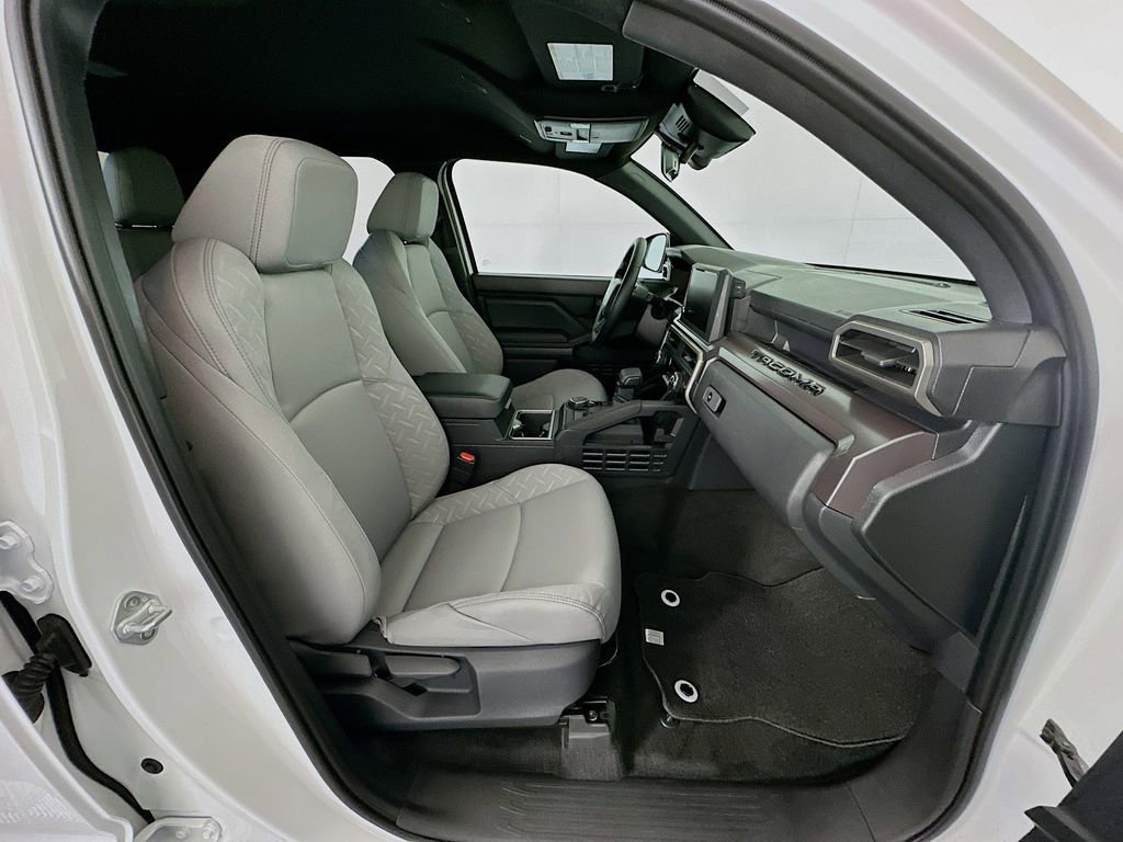 Certified 2026 Toyota Tacoma SR5 image 27