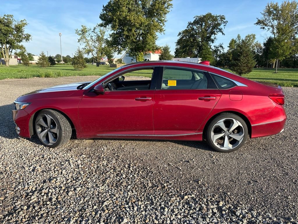 Used 2018 Honda Accord Touring image 8