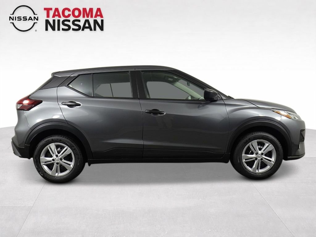 New 2025 Nissan Kicks Play S image 6
