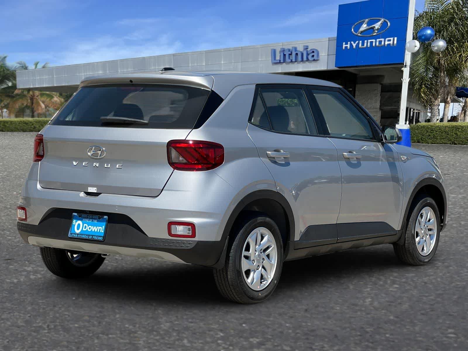 New 2026 Hyundai Venue SE FWD image 2