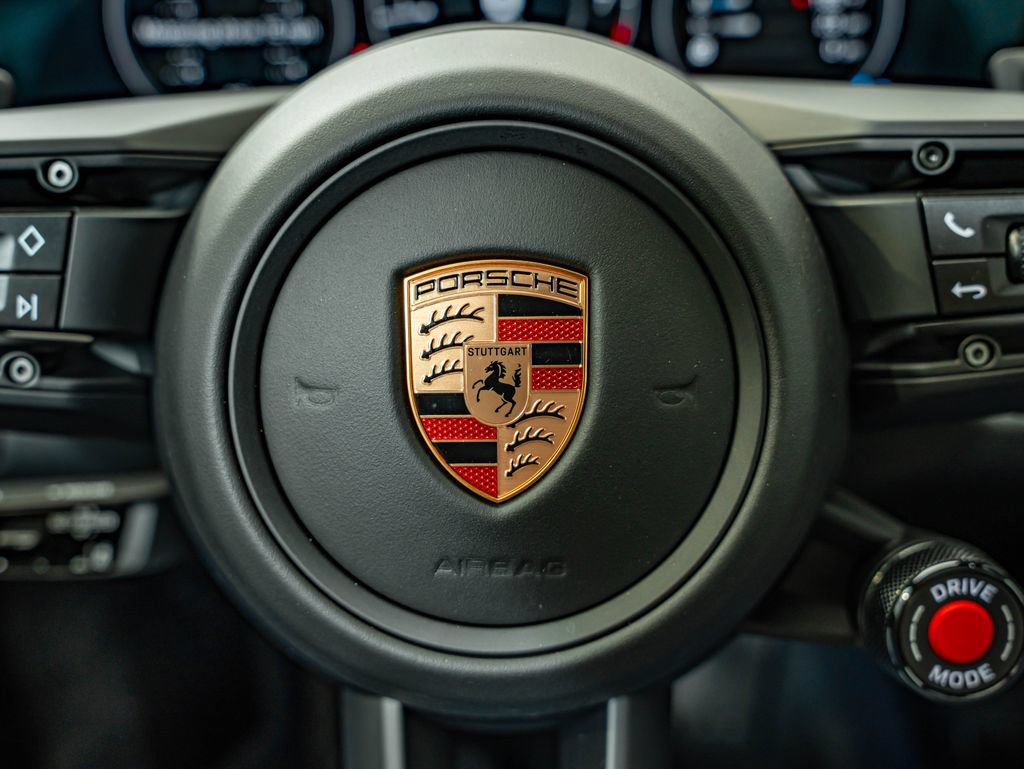 Certified 2026 Porsche 911 Targa 4 GTS AWD/4WD image 36