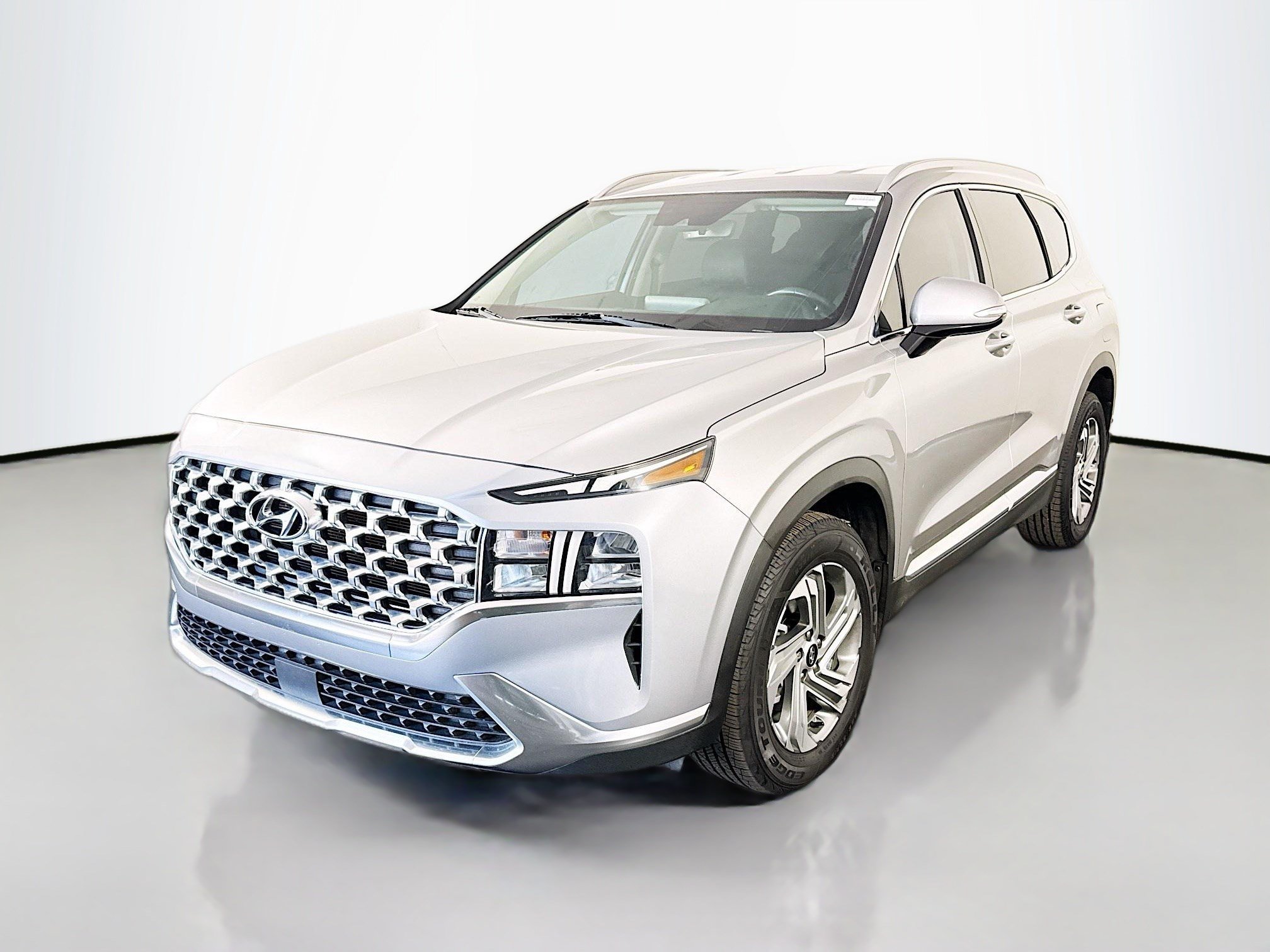 Used 2021 Hyundai Santa Fe SEL w/ Convenience Package FWD image 4