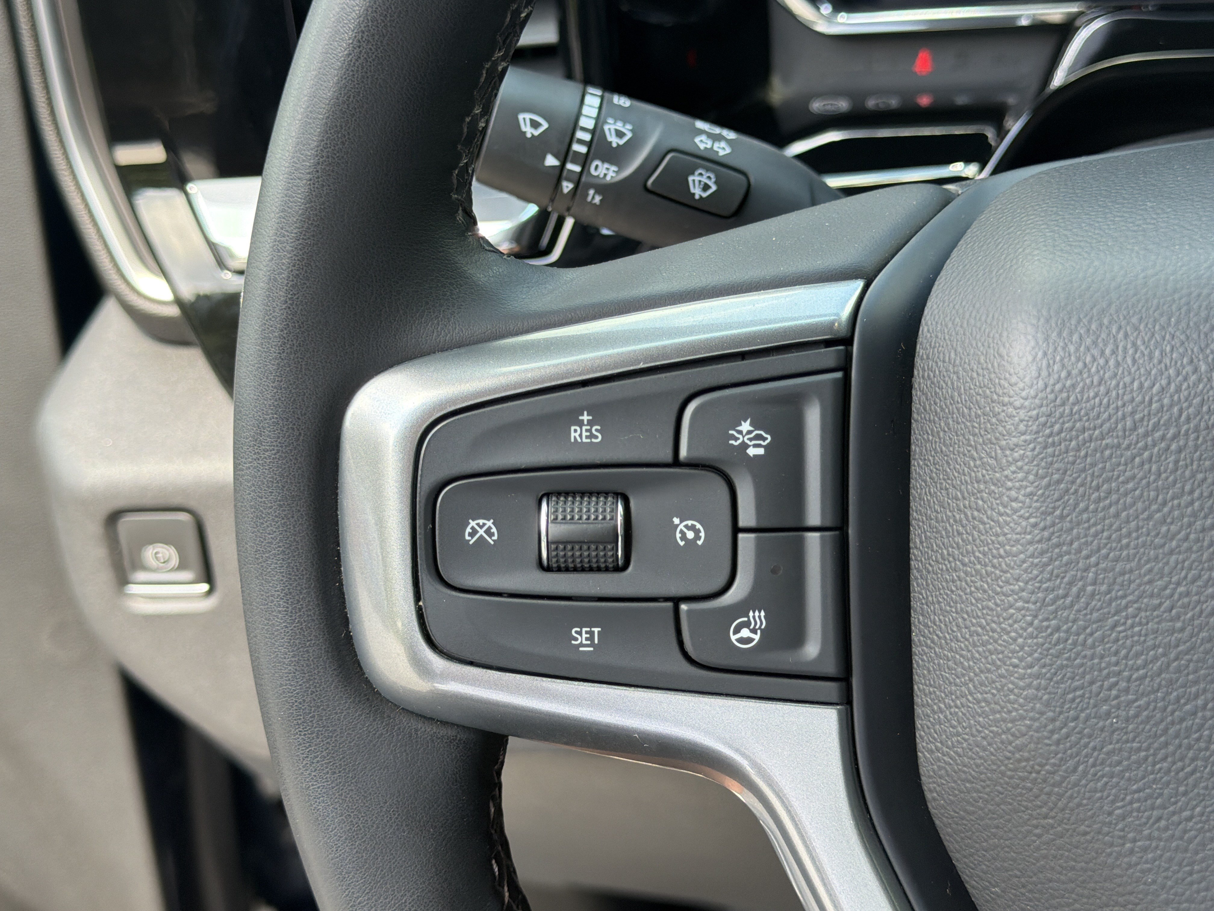 Used 2023 Chevrolet Silverado 1500 LT AWD/4WD image 24