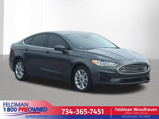Used 2020 Ford Fusion SE image 1