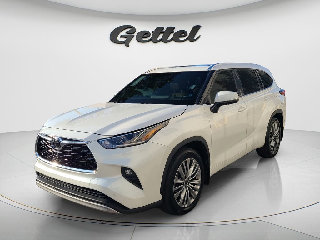 Used 2021 Toyota Highlander Platinum image 1