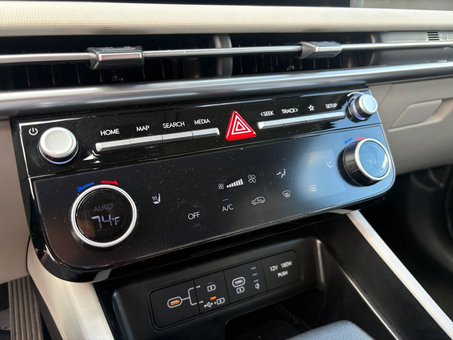 Used 2025 Hyundai Tucson SEL FWD image 22