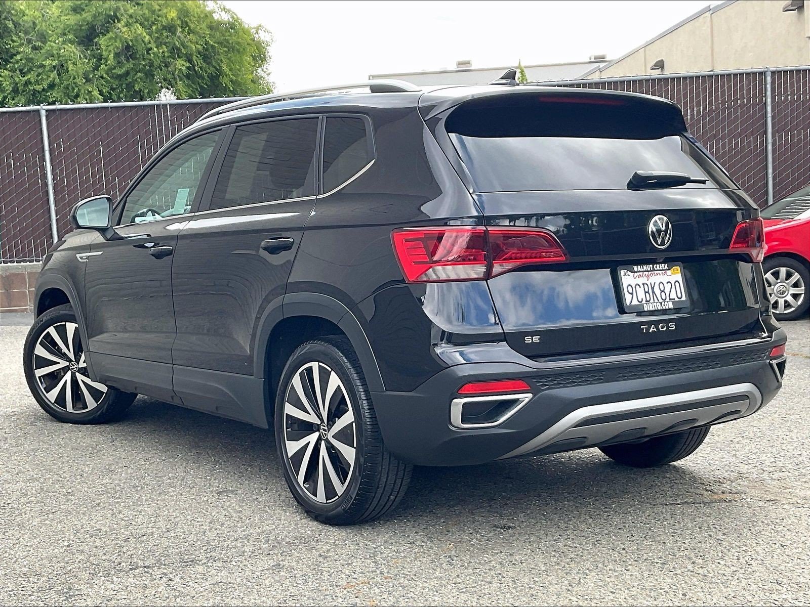 Certified 2022 Volkswagen Taos SE FWD image 10