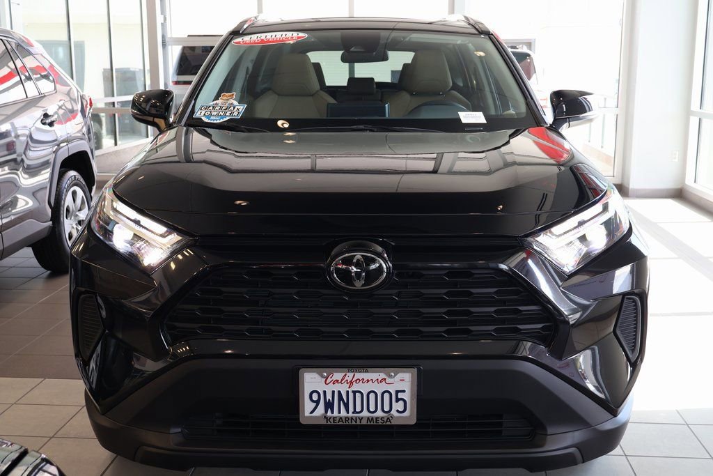 Used 2025 Toyota RAV4 XLE w/ Convenience Package FWD image 2