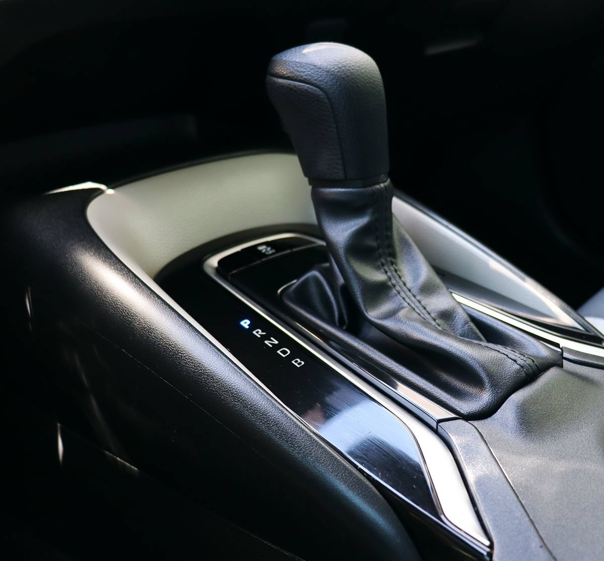 Used 2023 Toyota Corolla LE w/ Carpet Mat Package (TMS) FWD image 50