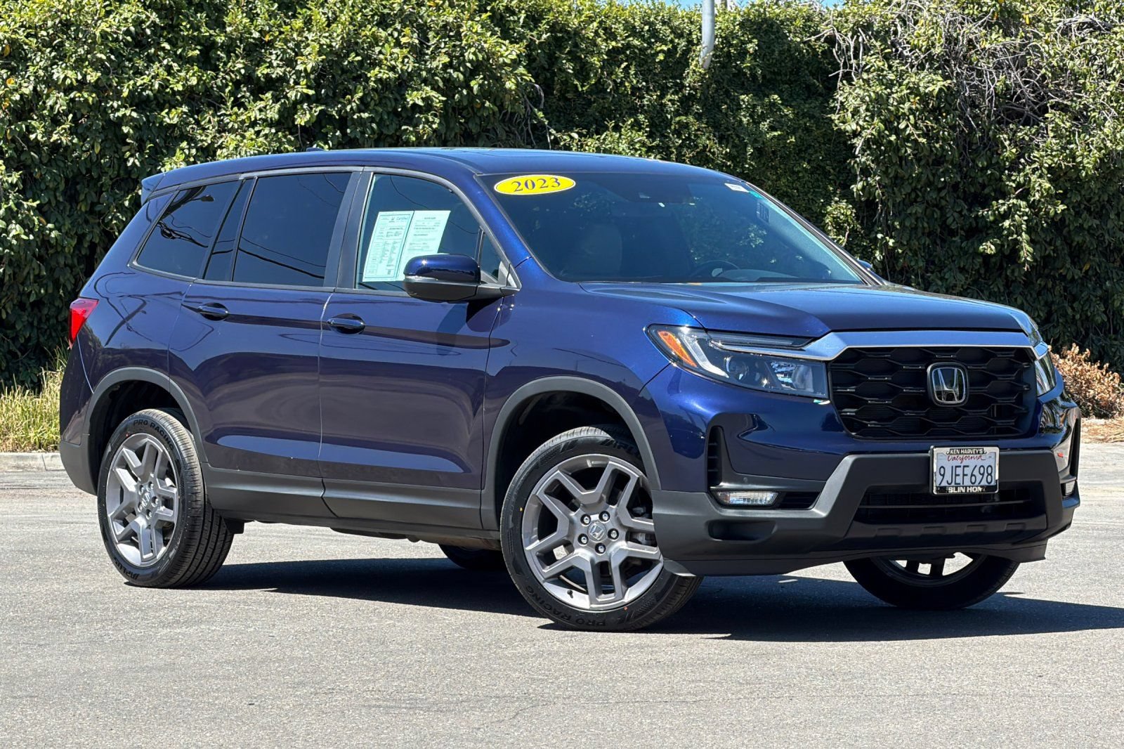 Used 2023 Honda Passport EX-L image 2