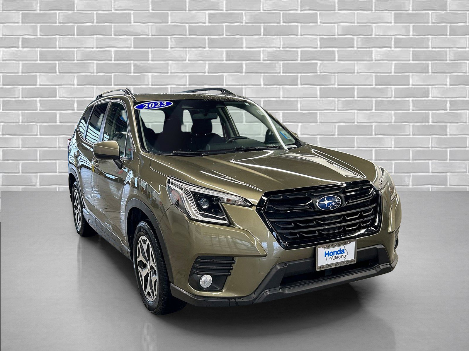 Used 2023 Subaru Forester Premium image 7