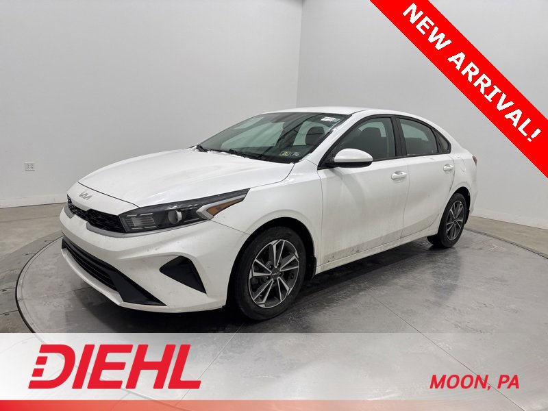 Used 2022 Kia Forte LXS image 3