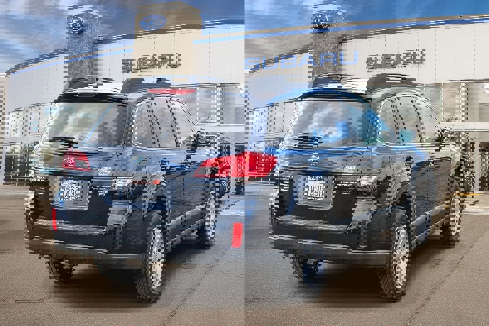 Used 2014 Subaru Outback 3.6R Limited image 4