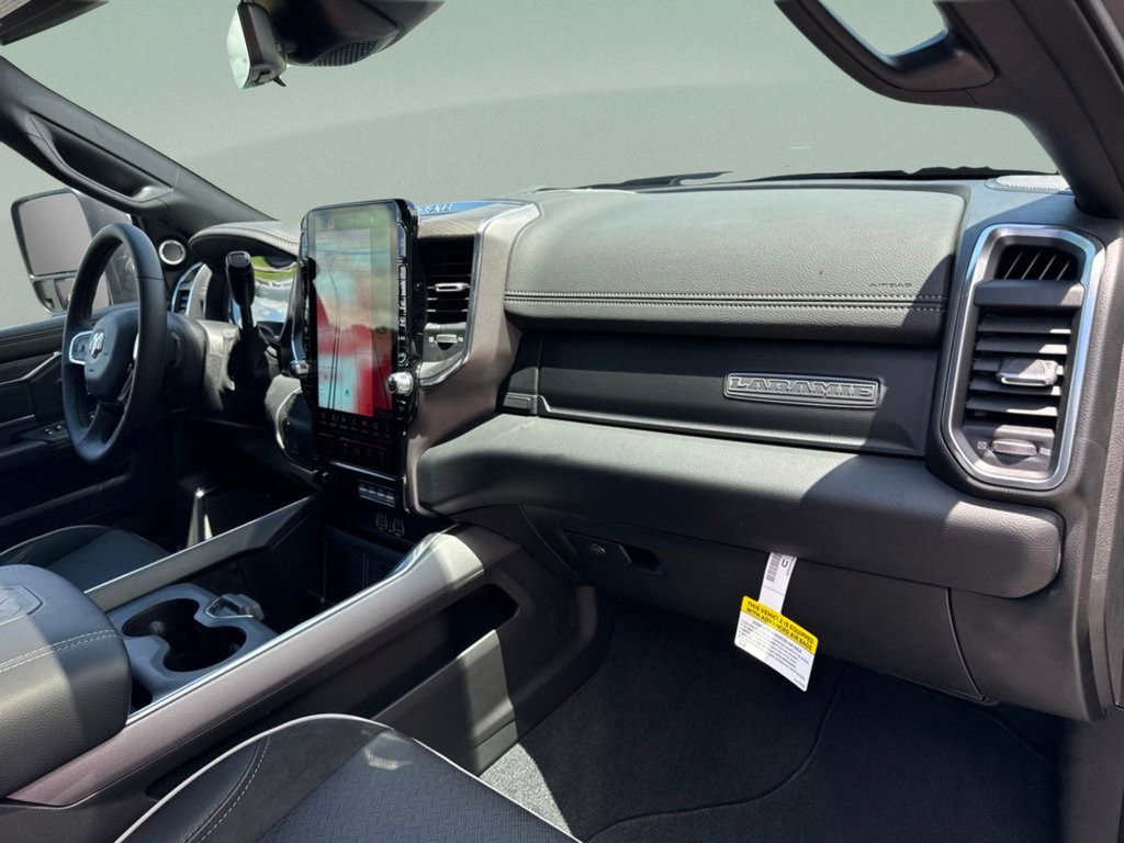 New 2026 RAM 2500 Laramie AWD/4WD image 39