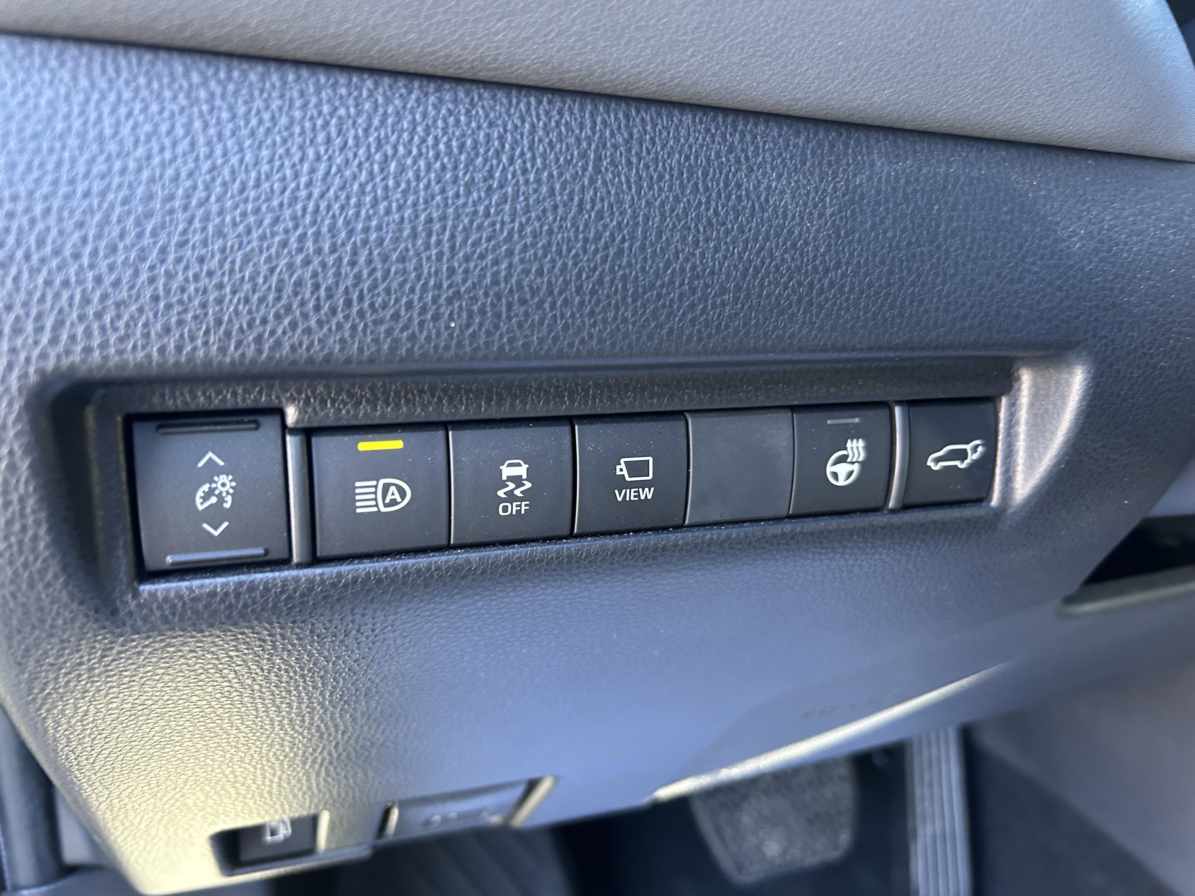 Certified 2022 Toyota Venza Limited w/ Advanced Technology Package image 15