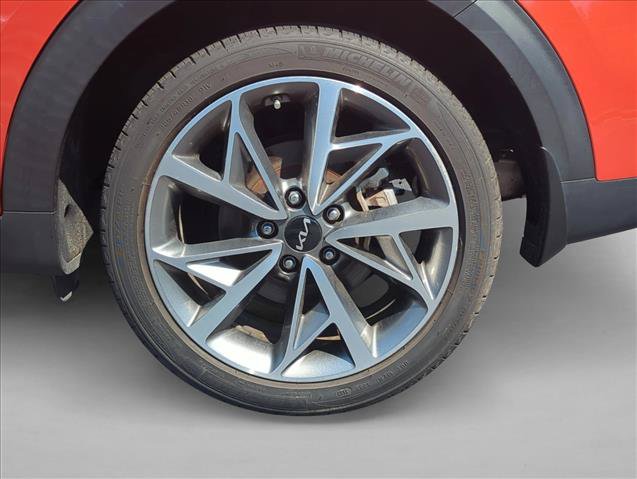 Used 2022 Kia Niro Touring Special Edition FWD image 12